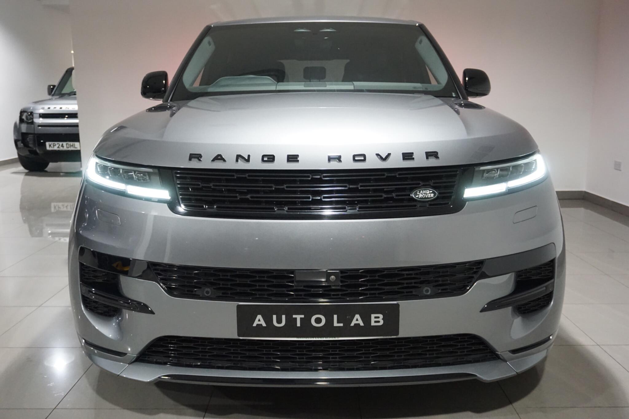 Land Rover Range Rover Sport 3.0 D300 MHEV Dynamic SE SUV 5dr Diesel Auto 4WD Euro 6 (s/s) (300 ps)